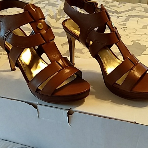 Marc Fisher Shoes - 🆕 FINAL MKDN!🆕Marc Fisher Leather Heeled Sandal